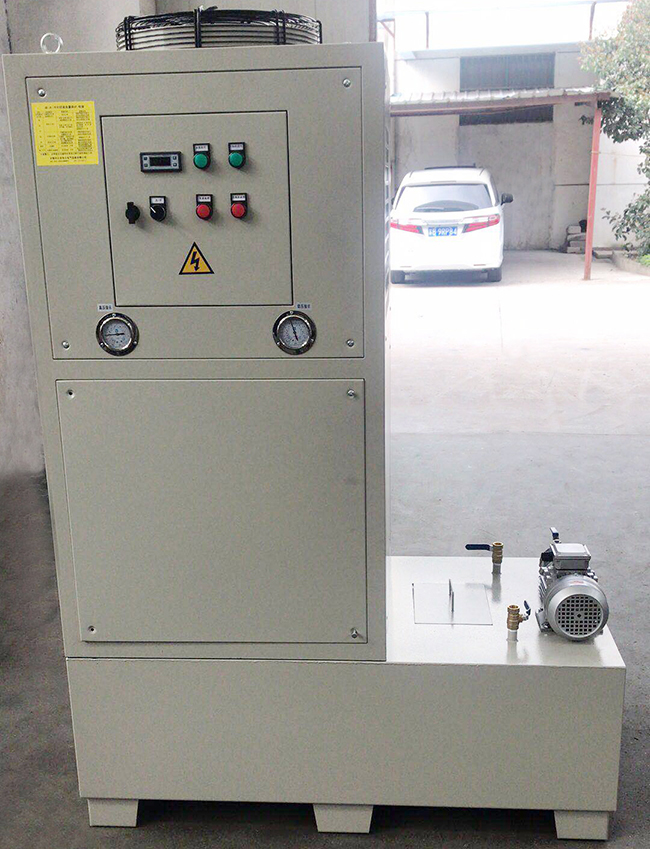 嚴寒降溫天氣，油冷機該怎樣防凍“保暖”？