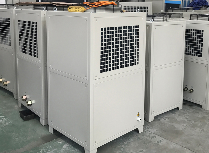 油冷卻機(jī)是如何做到讓機(jī)器恒溫、恒流的？