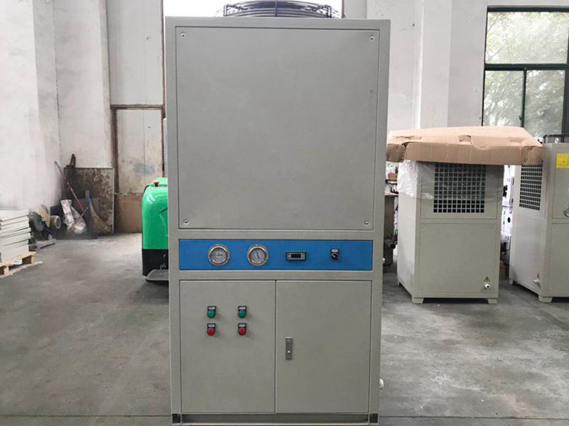 油冷卻機(jī) 油冷卻機(jī)